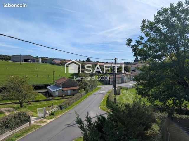 Maison vente à Montmorillon, Genouillé