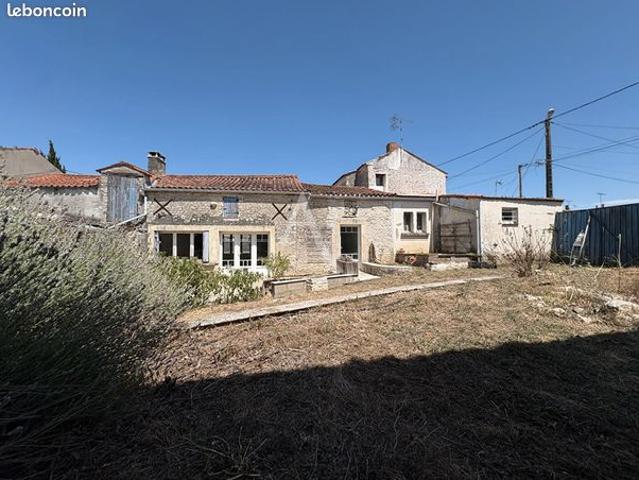 Maison vente à Montmorillon, Nalliers