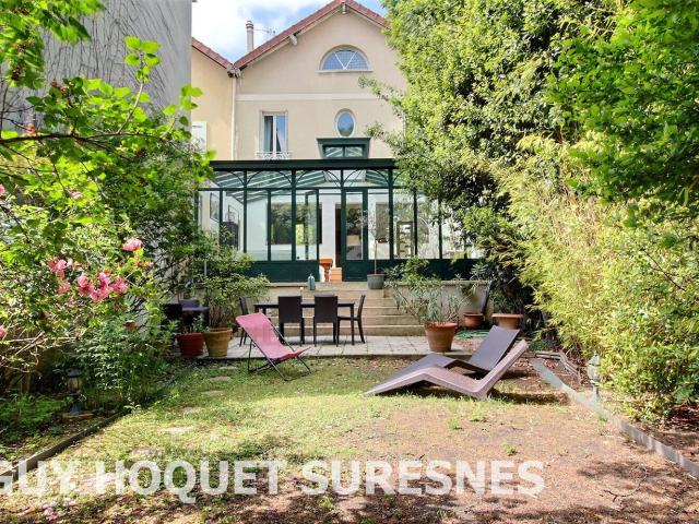 Maison vente à Suresnes, Quartier Liberté