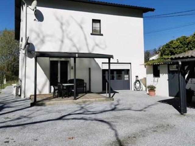 Maison vente à Oloron-Sainte-Marie, Ledeuix