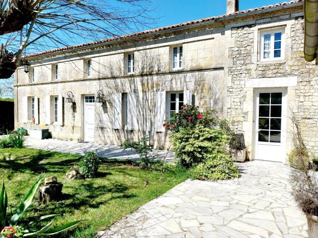 Maison vente à Les Grands Champs, Saint-Germain-de-Lusignan