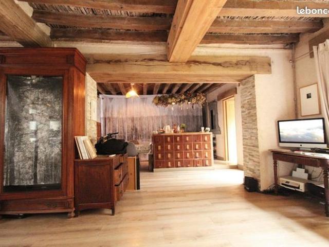 Maison vente à Auxerre, Saint-sauveur-en-puisaye