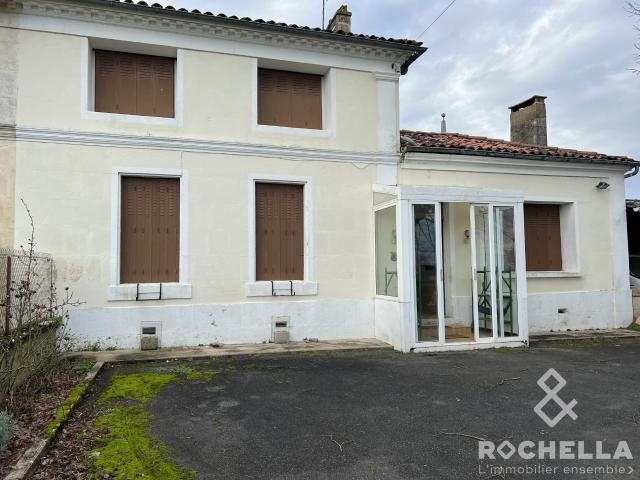 Maison vente à Saintes, Burie