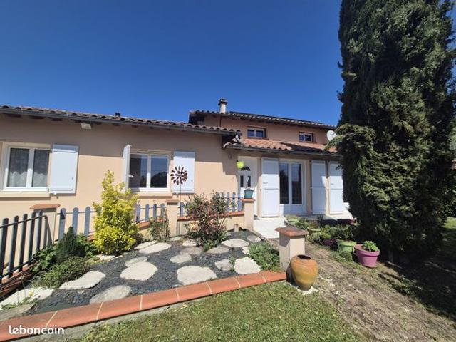 Maison vente à Villefranche-de-Rouergue, Monteils