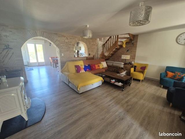 Maison vente à Villefranche-de-Rouergue, Monteils