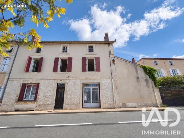 Maison vente à Saint-Laurent-de-Céris, Charente