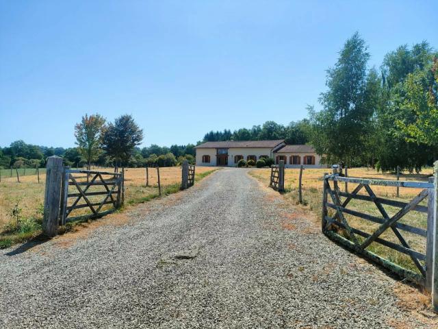 Maison vente à Rochechouart, Chéronnac