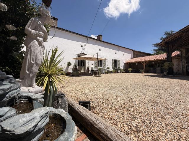 Maison vente à Montmorillon, Voulême