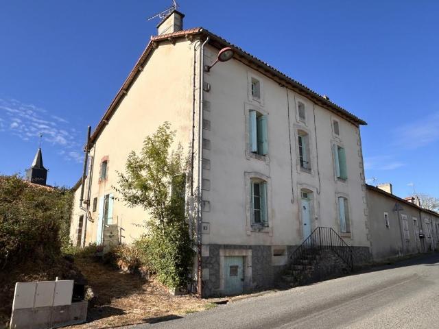 Maison vente à Parthenay, Chantecorps