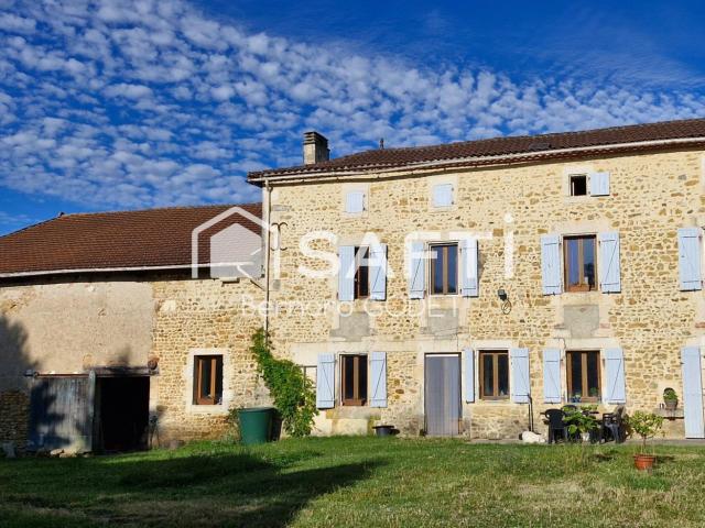Maison vente à Confolens, Tessonnière