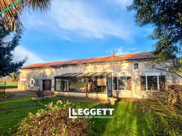 Maison vente à Confolens, Montjean