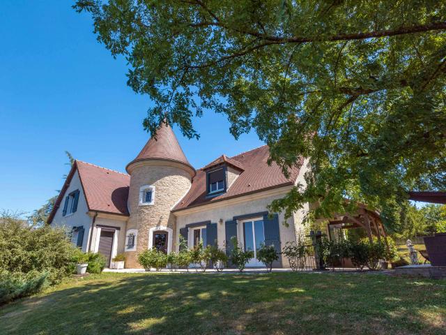Maison vente à Dijon, Mirebeau-sur-bèze