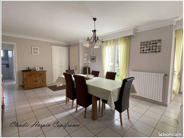 Maison vente à Parthenay, Pompaire