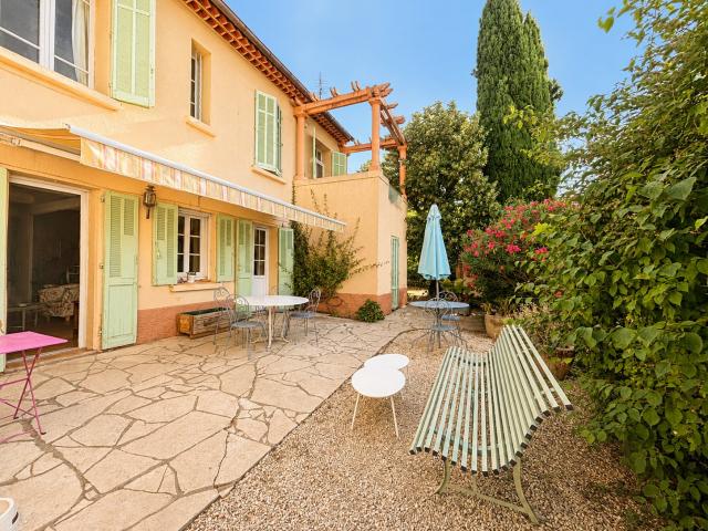 Maison vente à Arrondissement de Toulon, Toulon