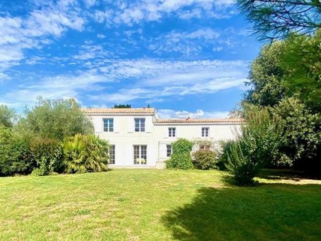 Maison vente à Saint-romain-de-benet, Charente-Maritime