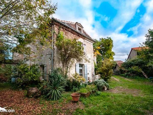 Maison vente à Nontron, Bourdeilles