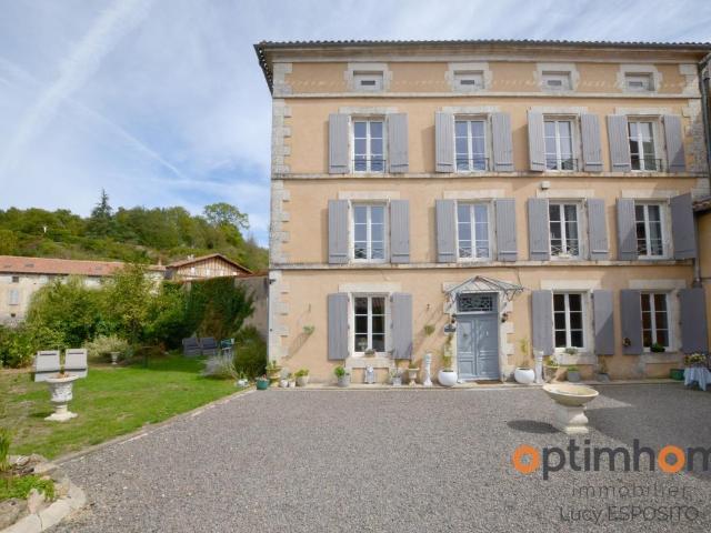 Maison vente à Confolens