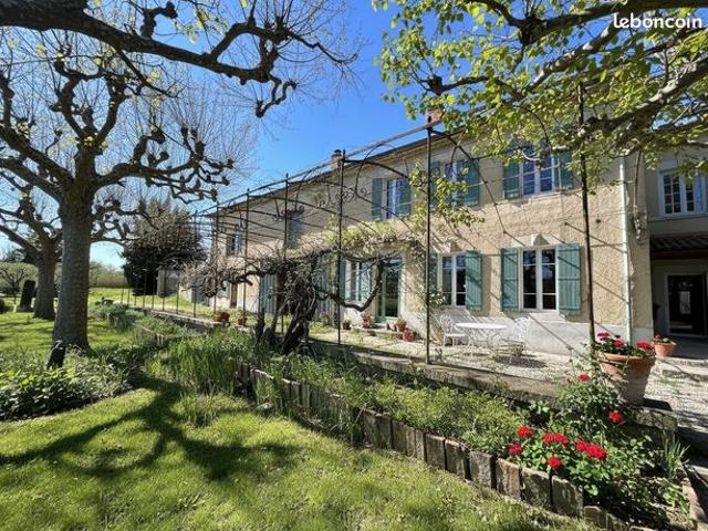 Maison vente à Arles, Noves
