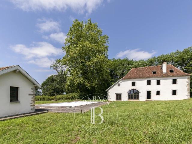 Maison vente à Oloron-Sainte-Marie, Sauveterre-de-béarn
