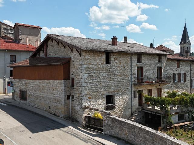 Maison vente à Avrillat, Poncin