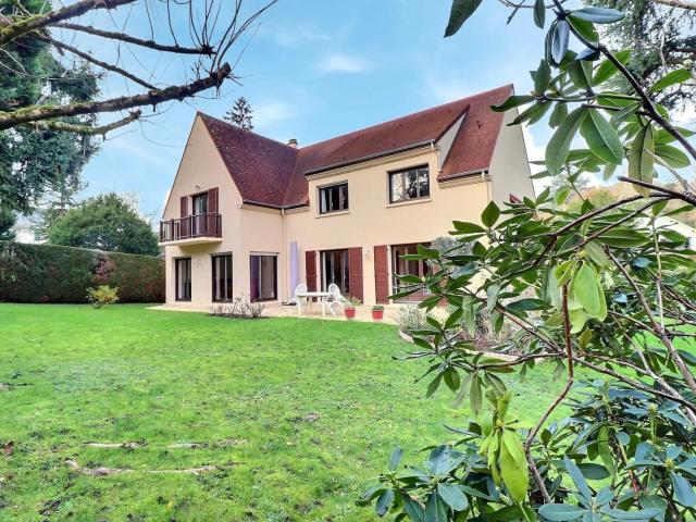 Maison vente à Saint-Germain-en-Laye, Le Pecq