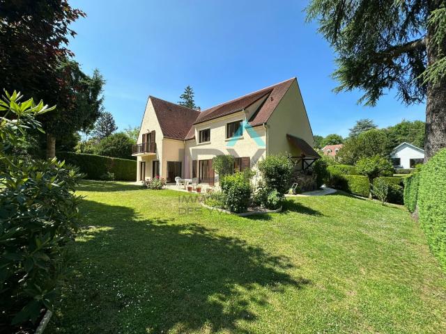 Maison vente à Saint-Germain-en-Laye, Saint-germain-en-laye