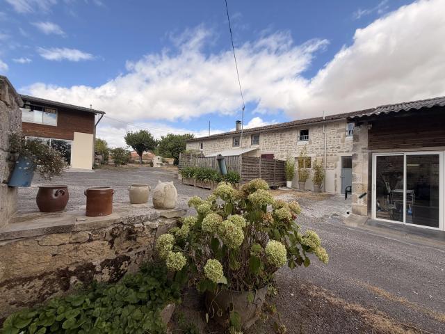 Maison vente à Les Planches, Theil-Rabier