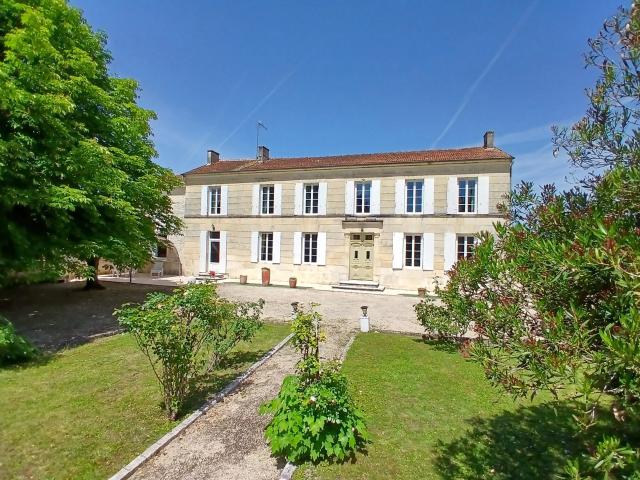 Maison vente à Saint-Jean-d'Angély, Matha