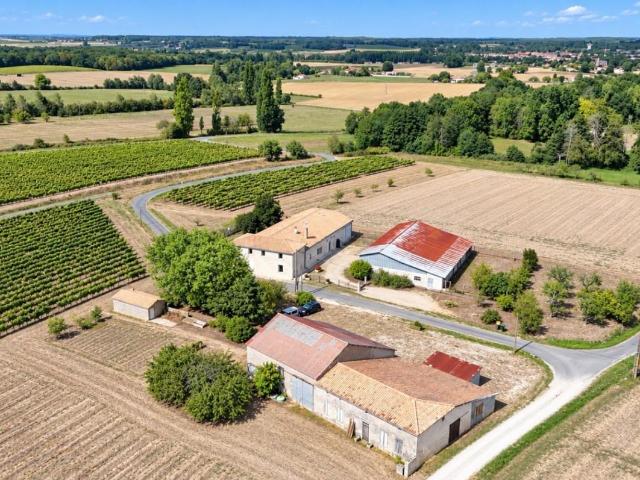 Maison vente à Baignes-Sainte-Radegonde, Charente