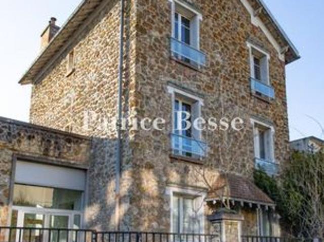 Maison vente à Nanterre, Saint-cloud