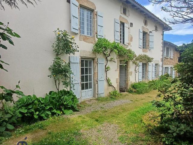 Maison vente à Les Trois Buissons, Chéronnac