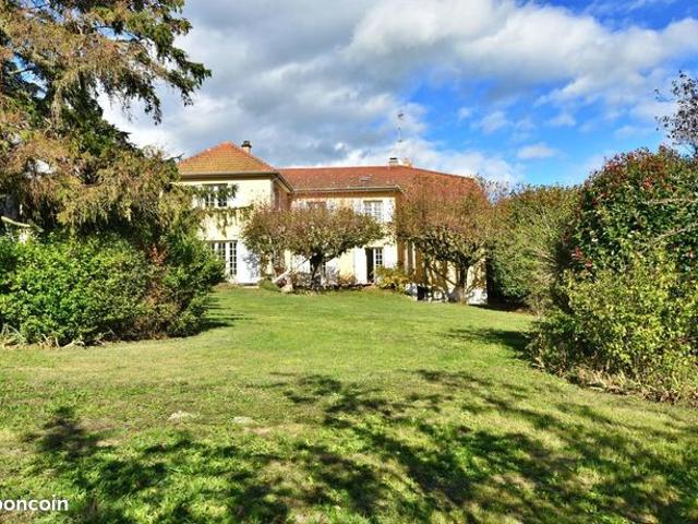 Maison vente à Roanne, Neaux