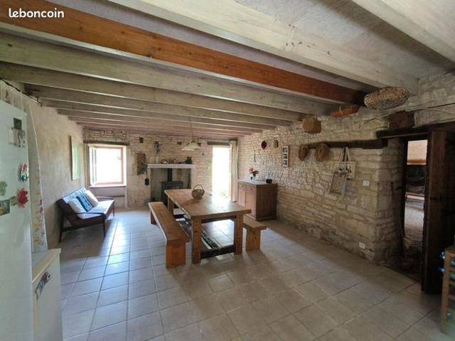 Maison vente à Confolens, Ebréon