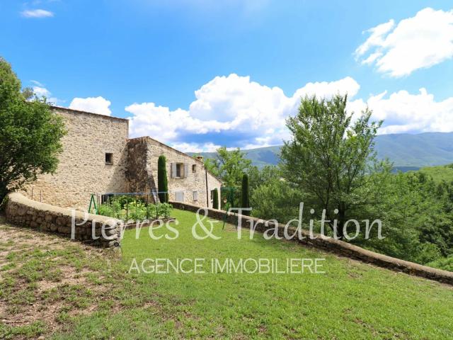 Maison vente à Apt, Saint-martin-de-castillon
