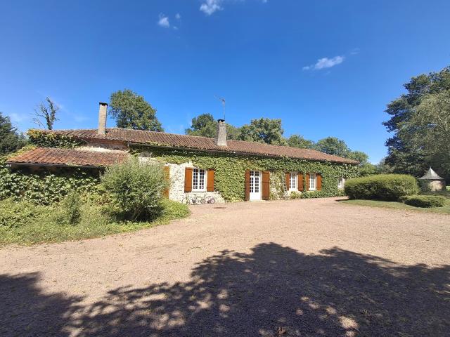 Maison vente à Montmorillon, Luchapt