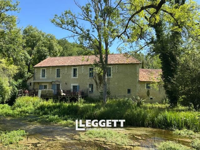 Maison vente à Nontron, Bourdeilles