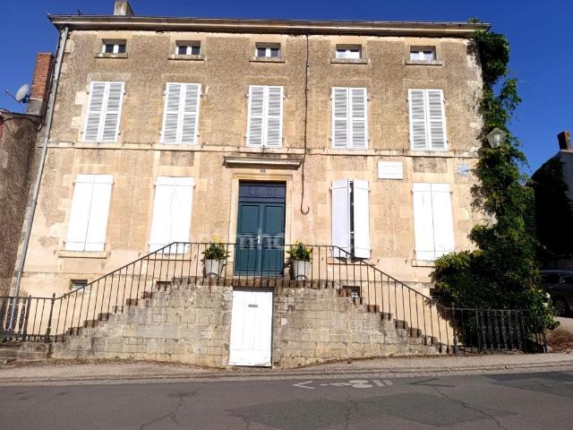 Maison vente à Fontenay-le-Comte, Mouilleron-en-pareds