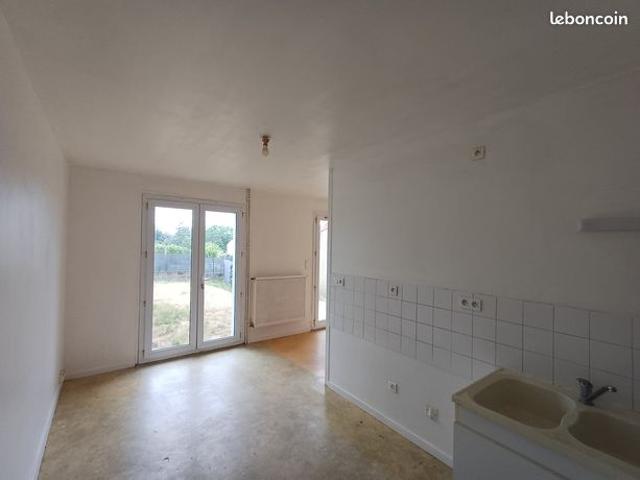 Maison vente à Fontenay-le-Comte, Montournais