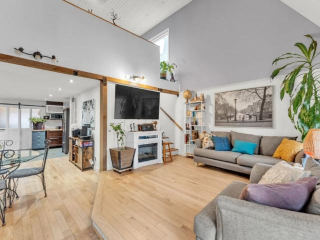 House for rent in Sainte-rose, Quebec