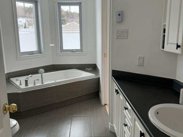 House for rent in Saint-françois-xavier-de-brompton