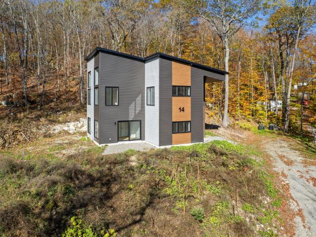 House for rent in Les Collines-de-l'outaouais, Quebec