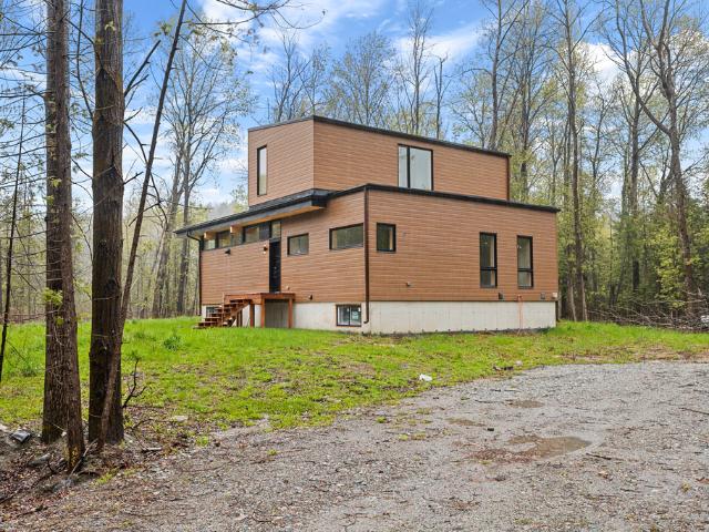 House for rent in Les Collines-de-l'outaouais, Quebec