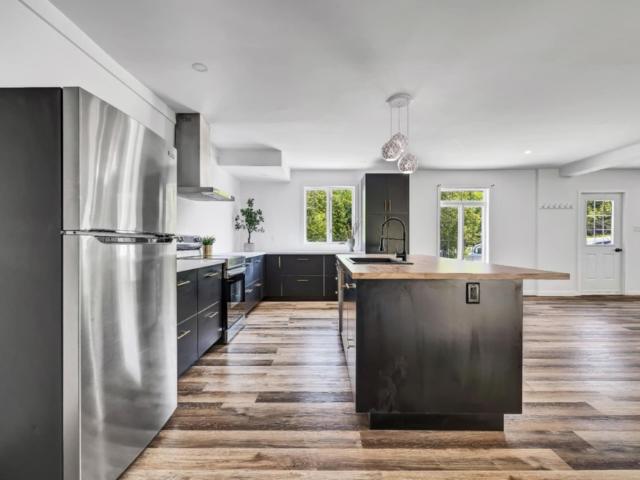 House for rent in Les Collines-de-l'outaouais, Quebec