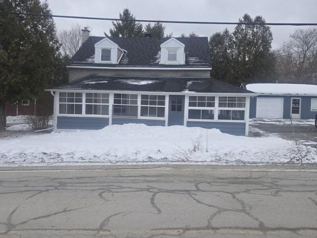 House for rent in Les Collines-de-l'outaouais, Quebec
