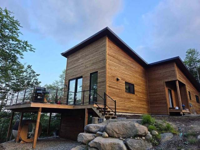House for rent in Laurentides, Quebec