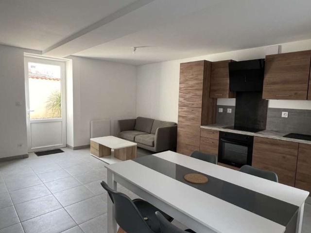 Maison location à Confolens, Saint-laurent-de-céris
