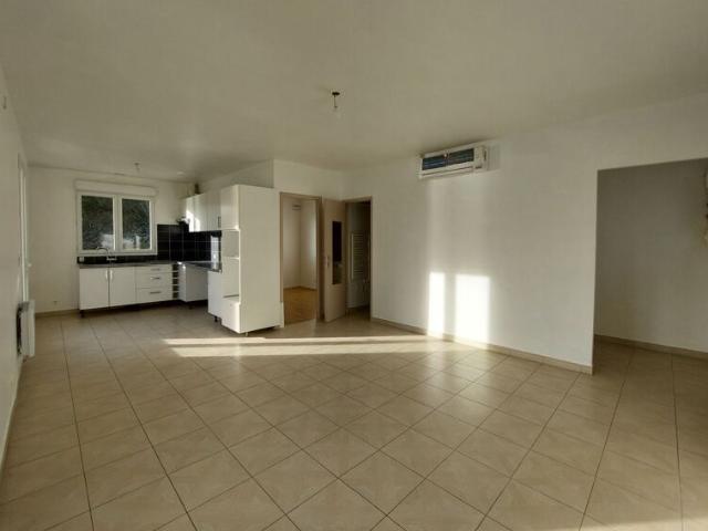 Maison location à Le Coudray-Montceaux, Essonne