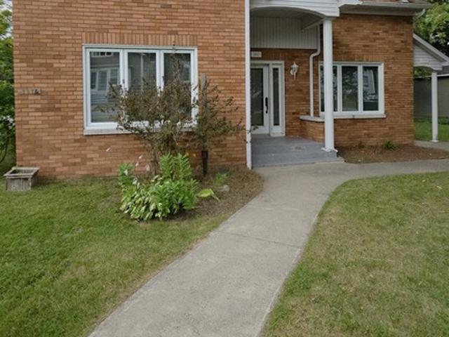 House for rent in Asbestos, Quebec