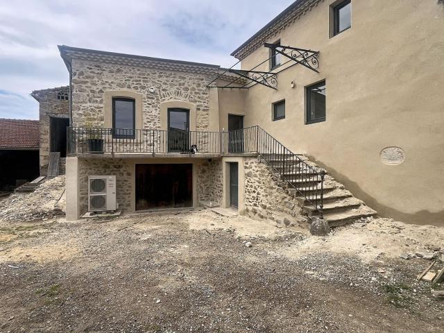 Maison location à Tournon-sur-Rhône, Sécheras