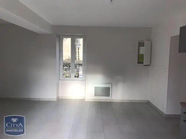 Maison location à La Riauté, Pouligny-Saint-Pierre